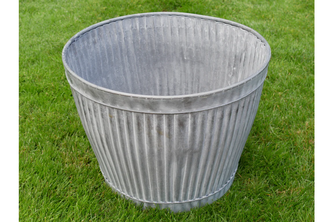 Planter Ribbed